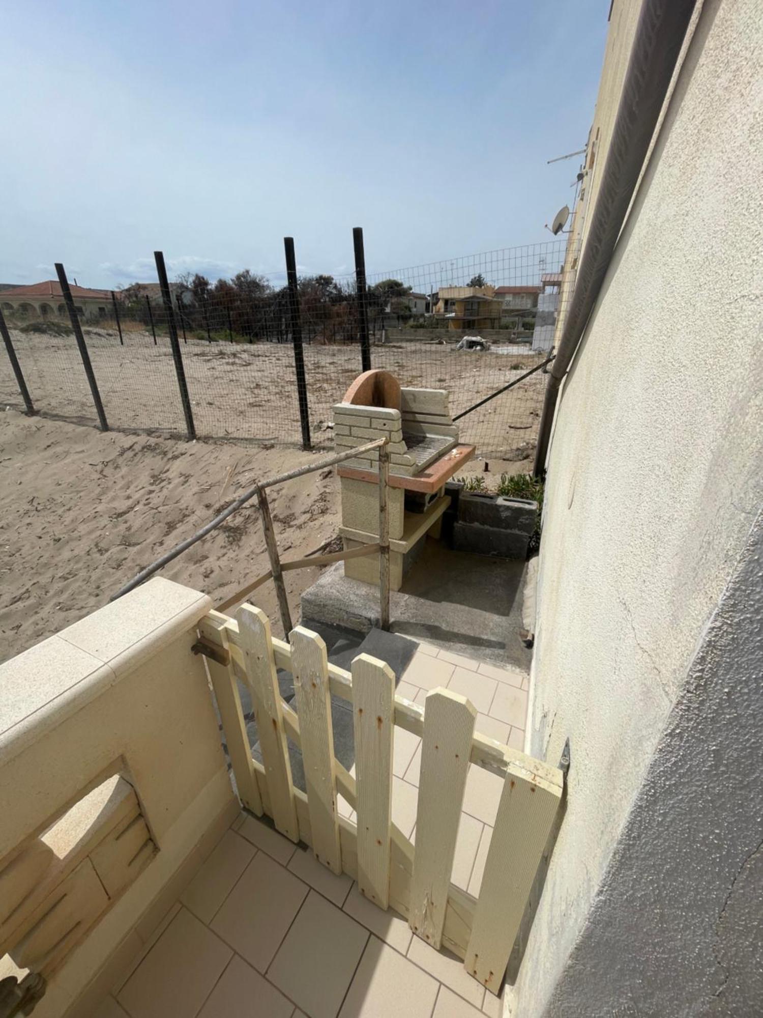 Paradiso Fronte Mare Agnone Bagni Exterior photo