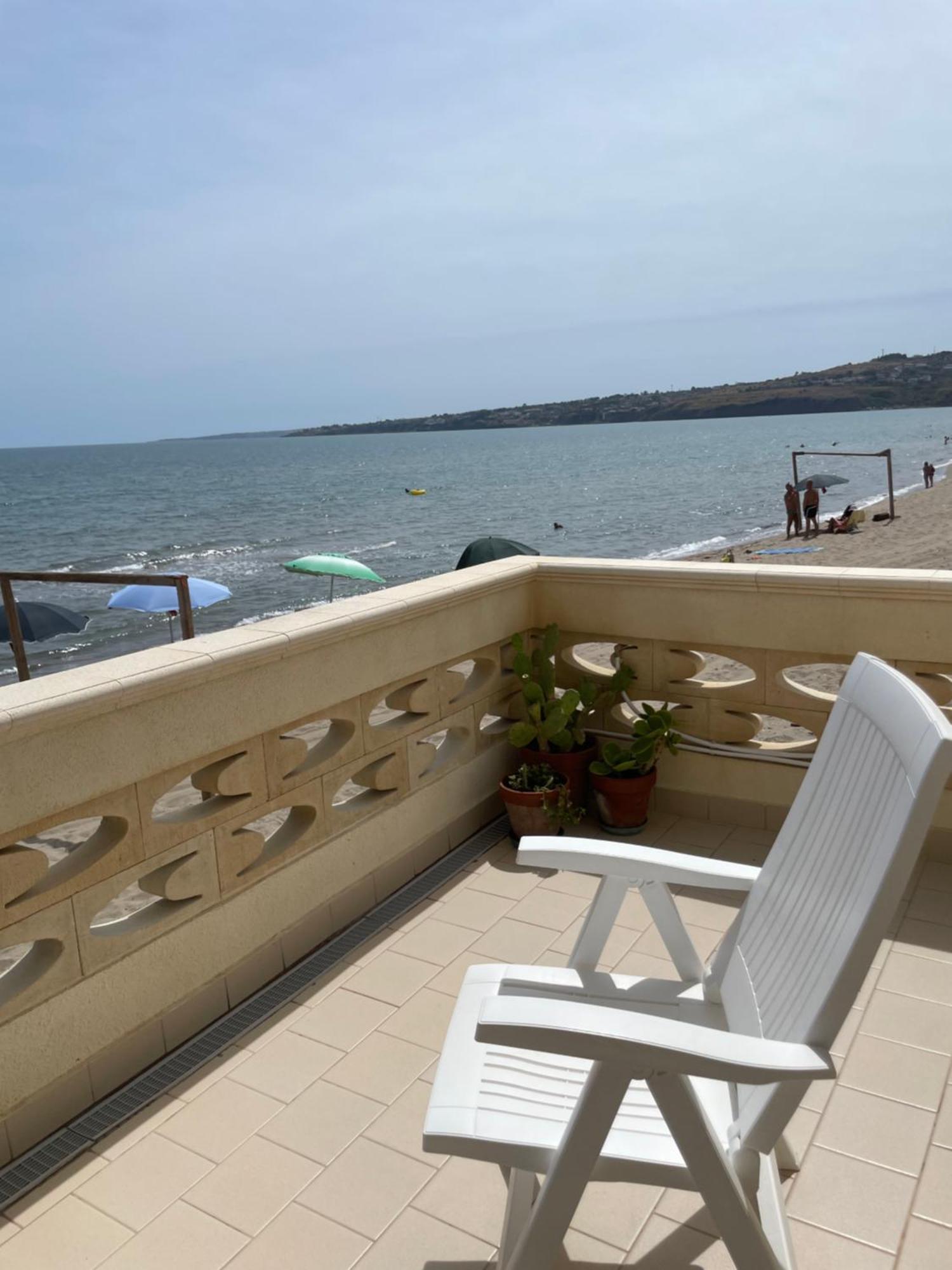 Paradiso Fronte Mare Agnone Bagni Exterior photo