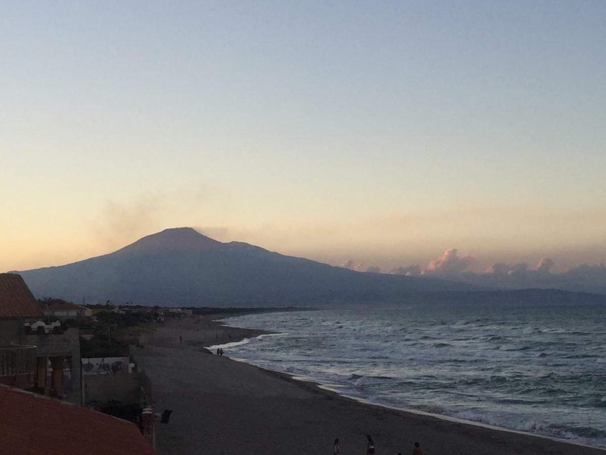 Paradiso Fronte Mare Agnone Bagni Exterior photo
